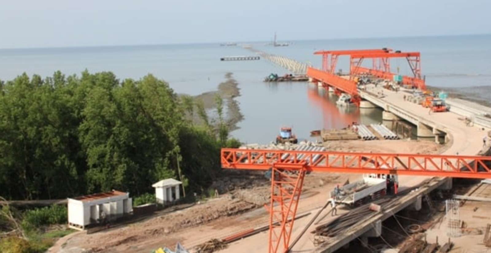 โครงการก่อสร้างท่าเทียบเรืออเนกประสงค์คลองใหญ่ จังหวัดตราด